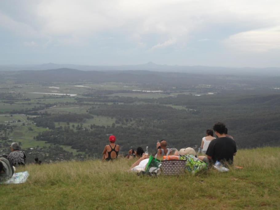 Moonya Avocado Farm Cottage - With Early Check-In جبل تامبورين المظهر الخارجي الصورة