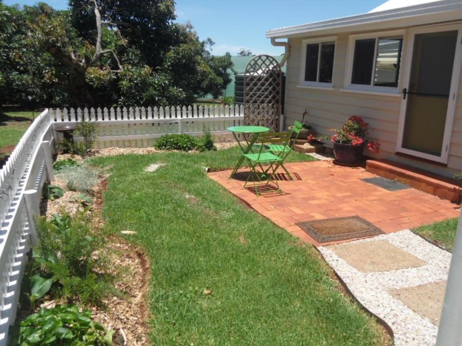 Moonya Avocado Farm Cottage - With Early Check-In جبل تامبورين المظهر الخارجي الصورة