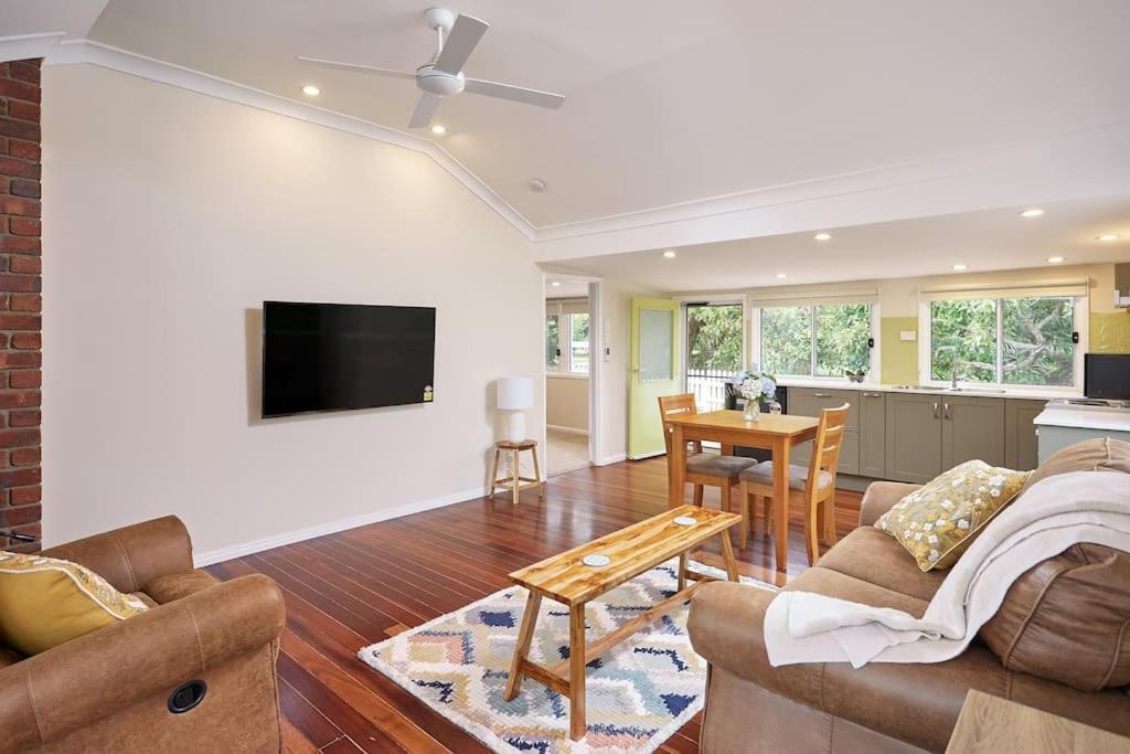 Moonya Avocado Farm Cottage - With Early Check-In جبل تامبورين المظهر الخارجي الصورة